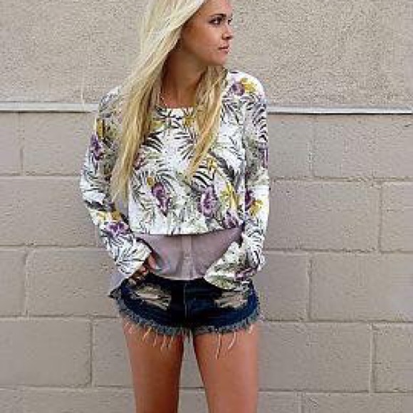 SMYM Cher top, purple Hawaiian - Picture 2 of 2